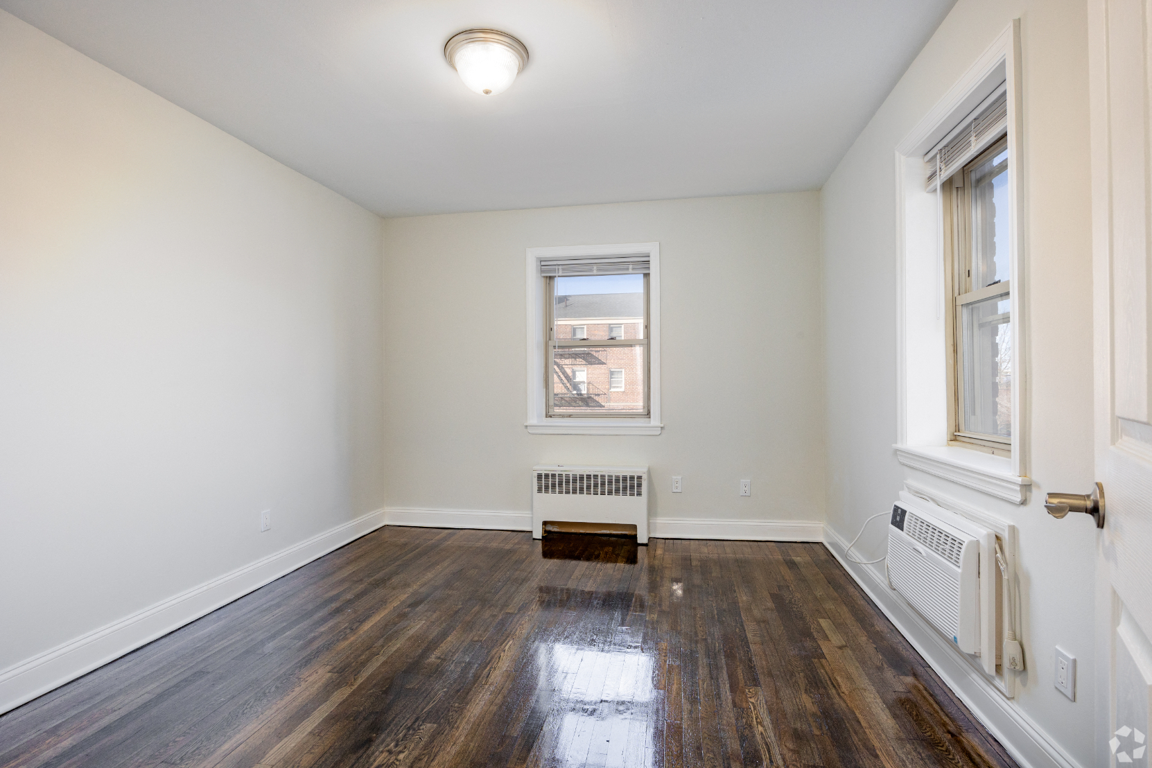 Gallery Photo 12
